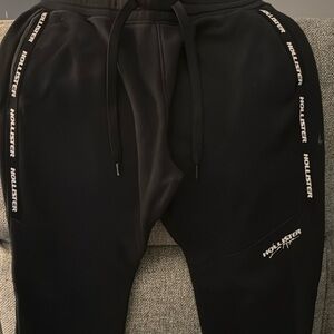 Hollister- sweatpants size xs